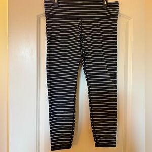 GAP Black and White Striped Capri Athletic Leggings